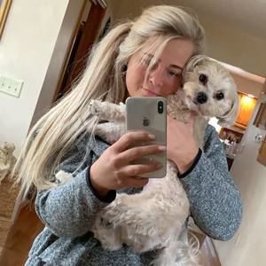 Meet your Posher, Macey